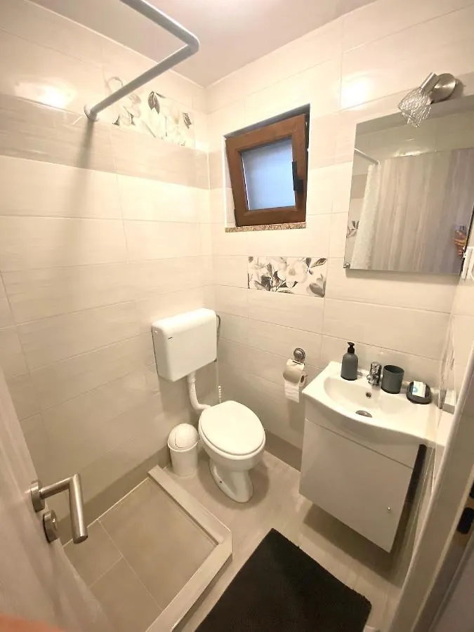 Ela I Gabi Apartment Omisalj Croatia