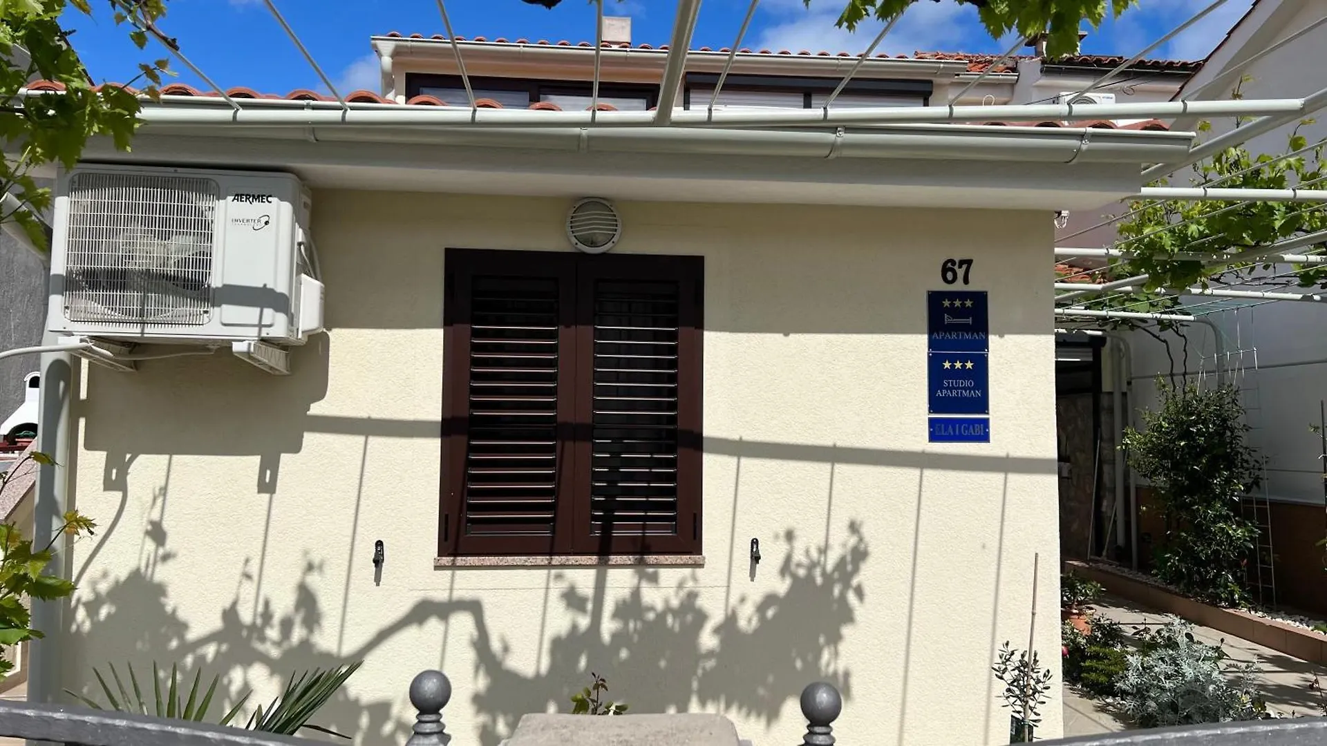 Ela I Gabi Apartment Omisalj Croatia