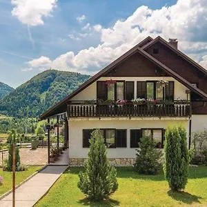  Apartment Svetlicic