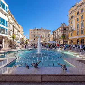  Apartment Adria Square