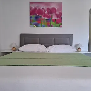  Apartment & Mila